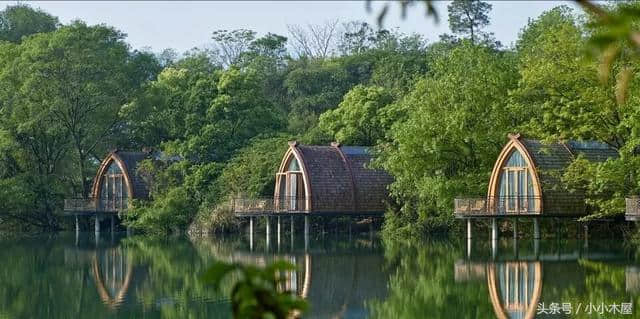 富春江畔的船屋如此漂亮的木屋快让我们来一场 说走就走的旅行吧