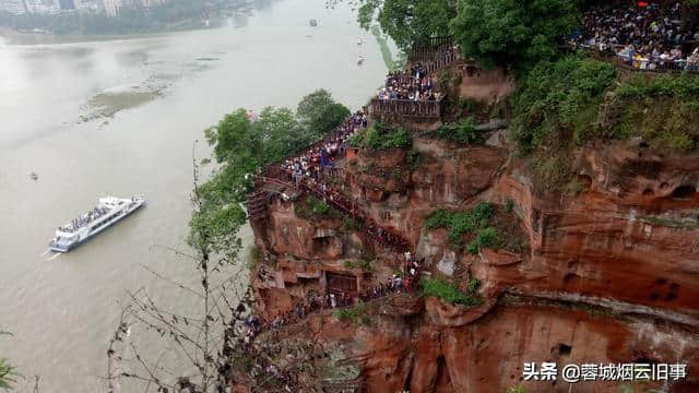 【旅行攻略】别再看乐山大佛了，旁边的乌尤寺也非常值得一游。