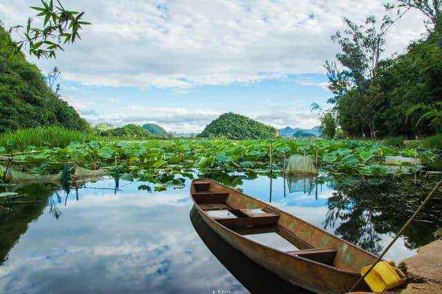 8月适合去哪里旅行？这四个地方避暑又好玩，景美如仙境