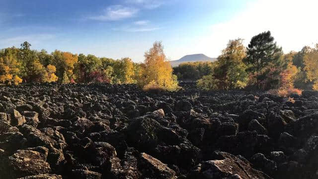 你好，我是五大连池旅游！2017国庆中秋“双节”五大连池邀您共赏火山秋色！