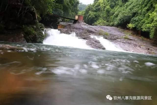 八寨沟雨后瀑布更壮观景致更迷人