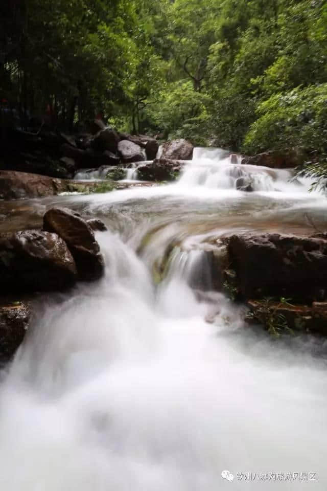 八寨沟雨后瀑布更壮观景致更迷人