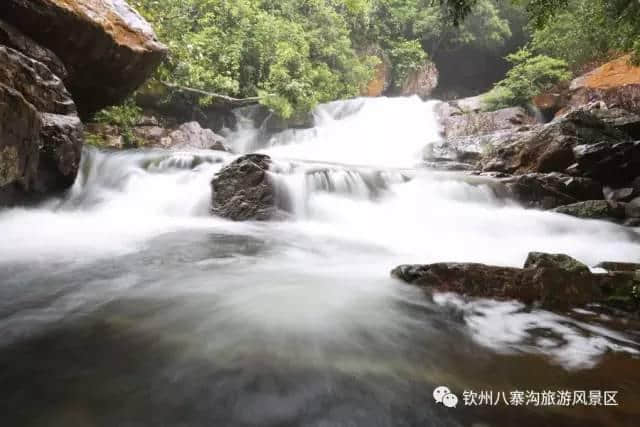 八寨沟雨后瀑布更壮观景致更迷人