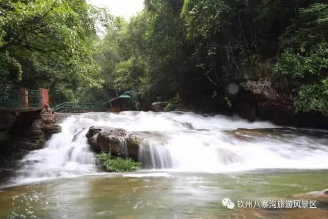 八寨沟雨后瀑布更壮观景致更迷人