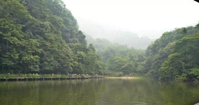 一水养一城，一山道一门—青城山都江堰