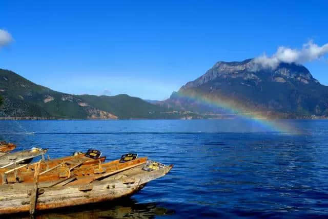 厌倦了昆大丽，此生一定要去一趟这里，鲜花遍地...