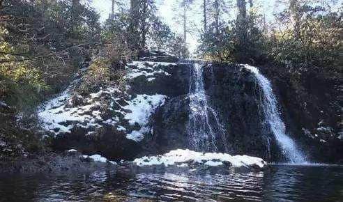 探秘瓦屋山美景秘密，感受南非“桌山”的美景