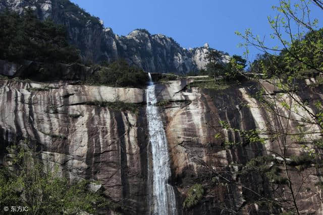 探秘瓦屋山美景秘密，感受南非“桌山”的美景