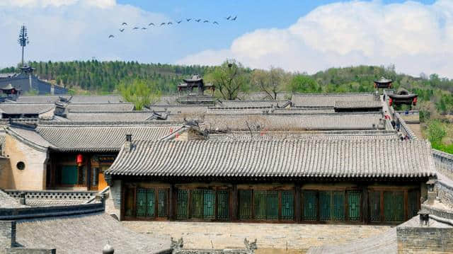 山西晋中王家大院景区 比起晋商豪宅乔家大院 有哪些更特别之处