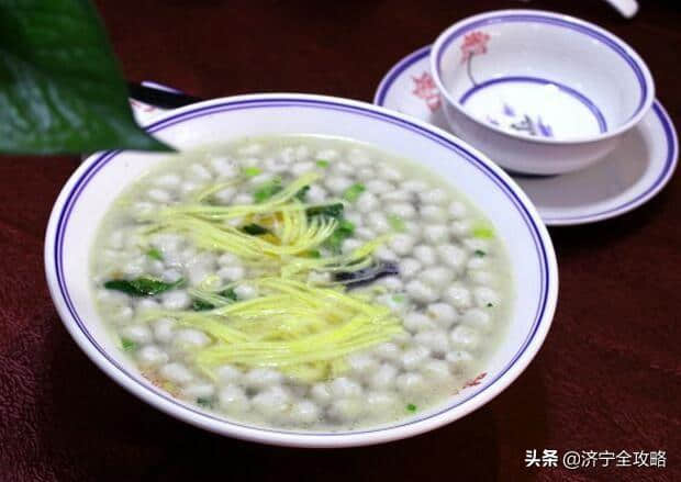 济宁“漂汤鱼丸”，微山湖里的“非遗”传统美食，挑动你的味蕾