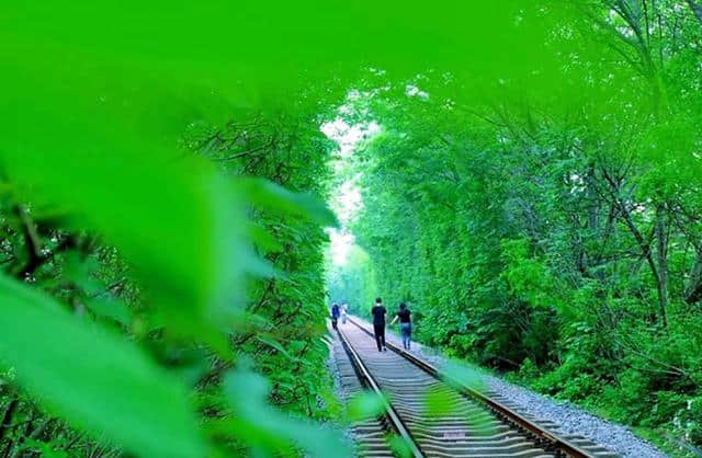 五个最适合情侣旅游的景点，不妨趁着假期，陪她去流浪吧