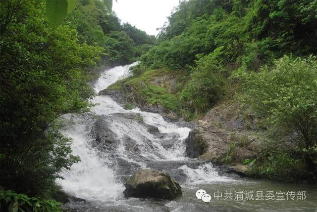 际岭村打造AAA级美丽乡村旅游景区示范村