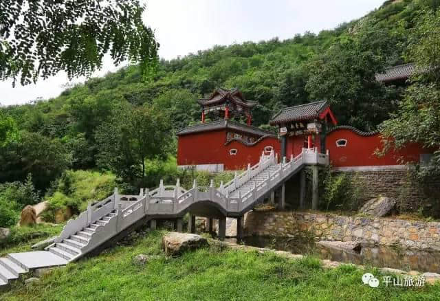 平山有处千年历史文化名山，能“与神对话”，一起去体验吧！