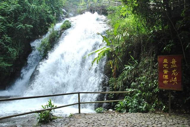 肇庆的生态佳处，德庆县盘龙峡和龙母庙，广东行31