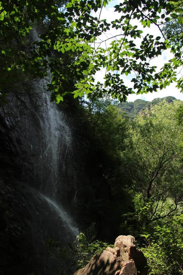 紫塞京津冀13城农家院旅游探店二十一：平谷海青庄园石林峡千佛崖峭壁上的石刻