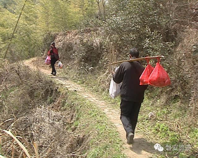 徒步八盆岭古道 探访历史的痕迹