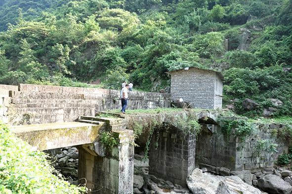 看16处美景 听古老传说---探寻开县中和镇黄金河沿岸